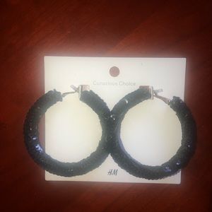 NWT H&M black sequin chunky hoop earring 1/2 inch wide and 3 1/2 inch long